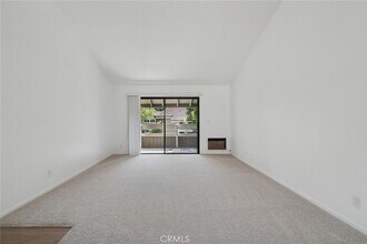 82 Streamwood in Irvine, CA - Building Photo - Building Photo