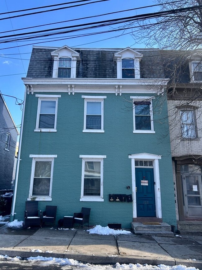 property at 152 Walnut St