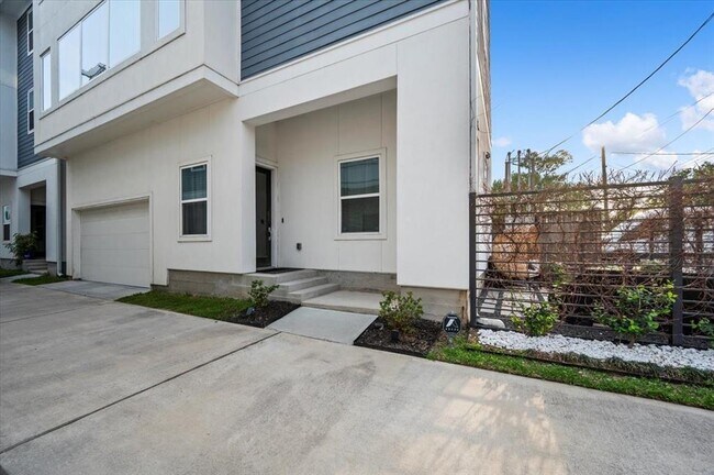 1418 W 26th St in Houston, TX - Building Photo - Building Photo