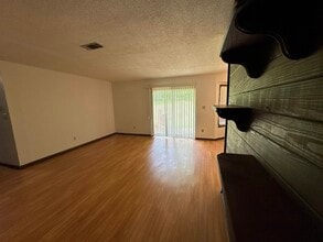2008 Lohman Ct in Tallahassee, FL - Building Photo - Building Photo