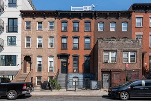 923 Bedford Ave in Brooklyn, NY - Building Photo