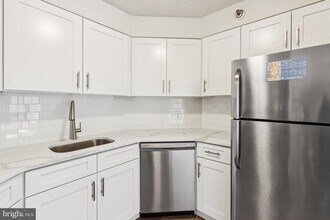 2020 Walnut St in Philadelphia, PA - Building Photo - Building Photo