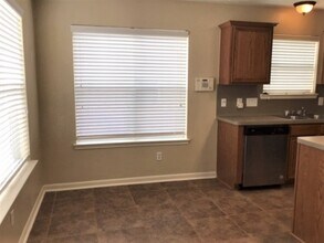 18018 Melissa Springs Dr in Tomball, TX - Foto de edificio - Building Photo