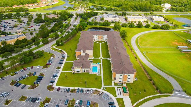 Palos Verdes- A 55+ Active Adult Community in Kissimmee, FL - Foto de edificio - Building Photo