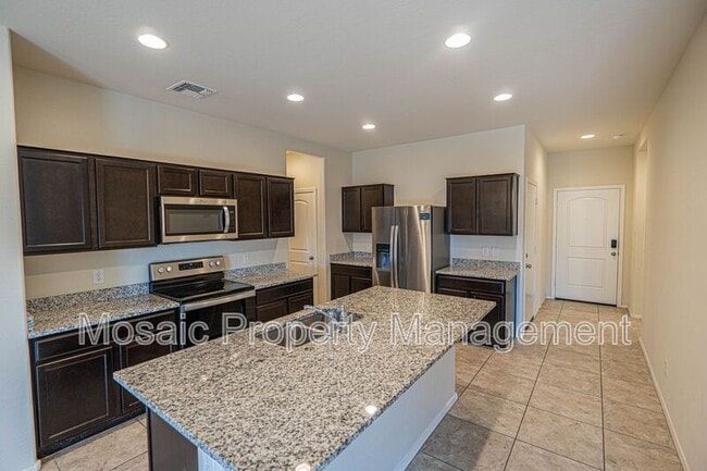 1258 E Eric Pl in Casa Grande, AZ - Building Photo - Building Photo