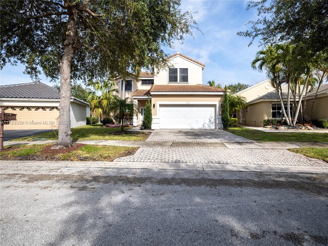 177 E Bayridge Dr in Weston, FL - Building Photo - Building Photo