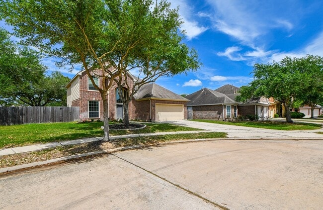 property at 11110 Oriole Creek Ln
