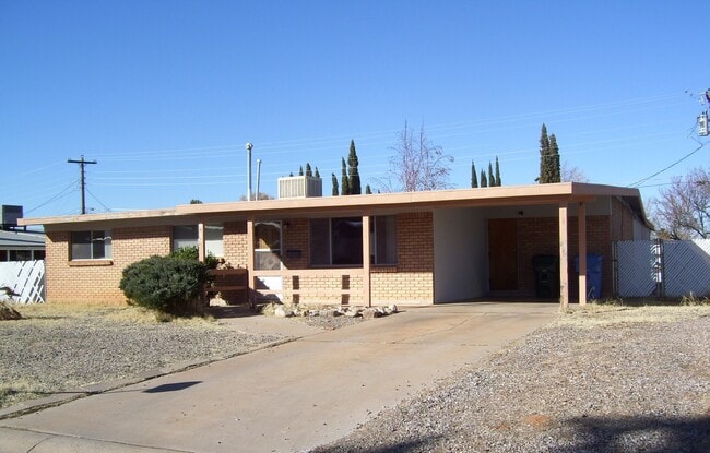 property at 1417 Cushman Dr