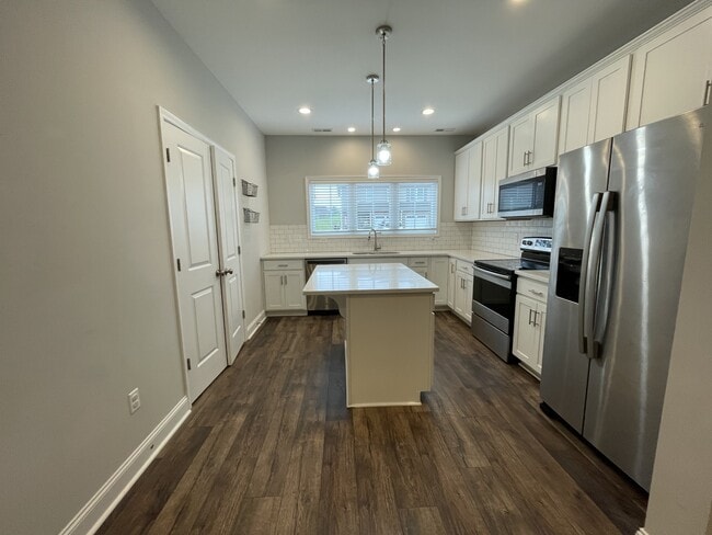 1186 Commonwealth Cir in Forest, VA - Building Photo - Building Photo
