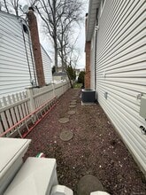 23 Geoffrey Ln in Hewlett, NY - Building Photo - Building Photo