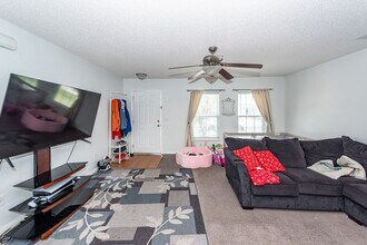 197 Emerald Isle Dr in Moncks Corner, SC - Building Photo - Building Photo