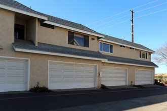 Amesbury Court in Poway, CA - Building Photo - Building Photo