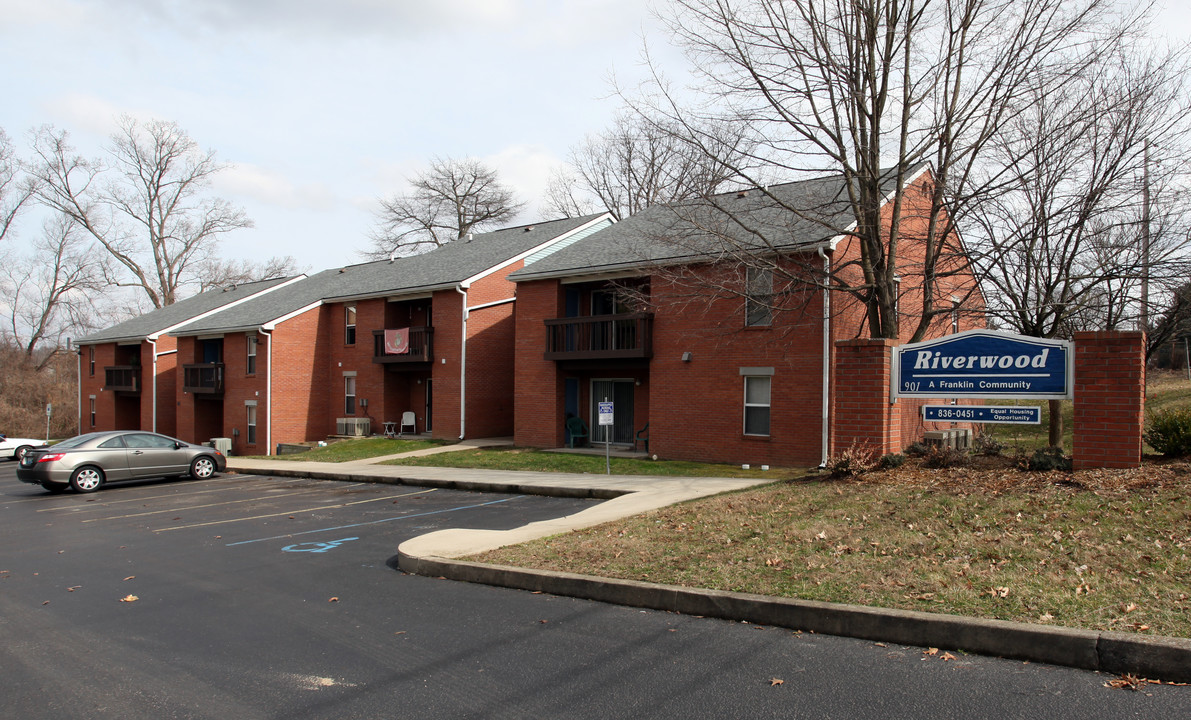 901 Powell St in Flatwoods, KY - Building Photo