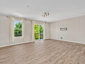 1464 Lake Ridge Ct in Mundelein, IL - Building Photo - Building Photo