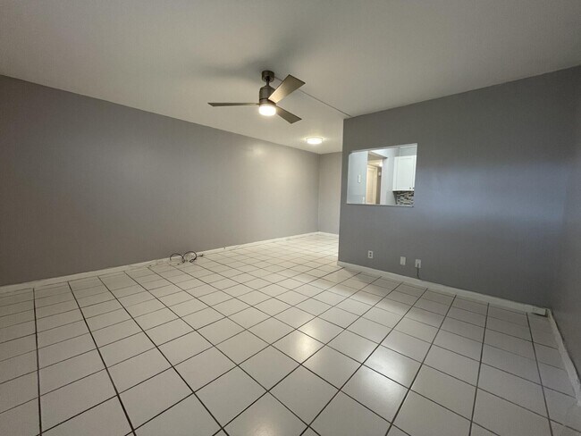 294 Chatham O in West Palm Beach, FL - Building Photo - Building Photo