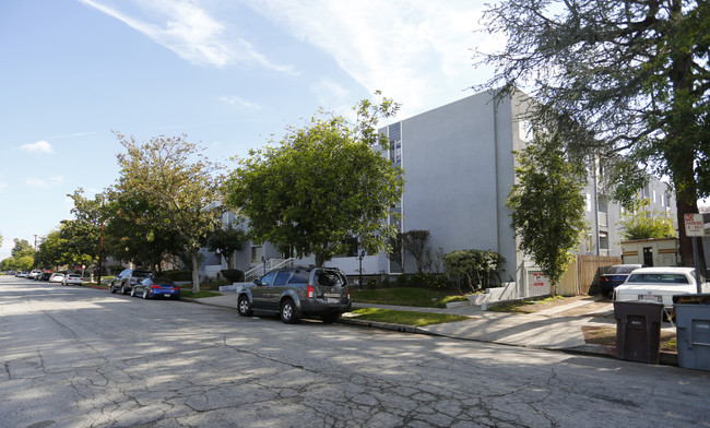 200 W Chestnut St in Glendale, CA - Building Photo - Building Photo