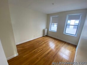 1135 Commonwealth Ave, Unit 3 in Boston, MA - Building Photo - Building Photo