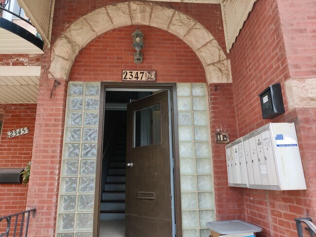 2347 W 24th Pl in Chicago, IL - Building Photo - Building Photo