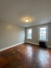 15 Long St, Unit 4 in Jersey City, NJ - Building Photo - Building Photo