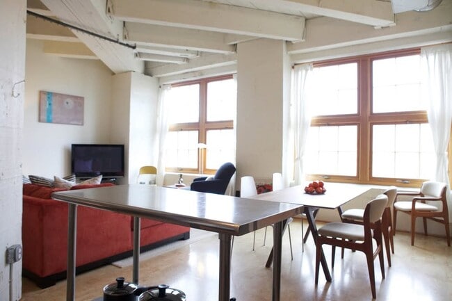 property at 1420 NW Lovejoy St