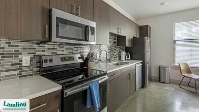 10550 N Central Expy-Unit -153.1404347 in Dallas, TX - Building Photo - Building Photo