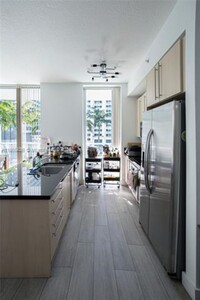 1111 SW 1st Ave, Unit 1019-N in Miami, FL - Foto de edificio - Building Photo