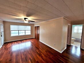 903 Wright St, Unit 903 Wright Street in Llano, TX - Building Photo - Building Photo