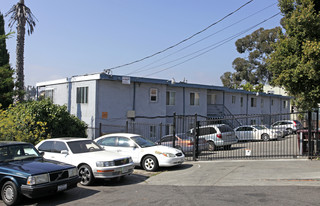 Highland  Palms Apartments