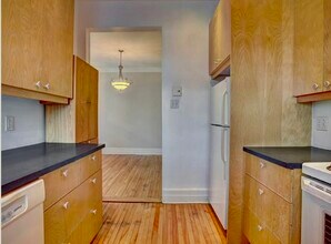 4834 Grosvenor Av in Montréal, QC - Building Photo - Building Photo