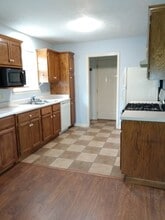 2140 Cedar Oaks Dr in Conway, AR - Building Photo - Building Photo