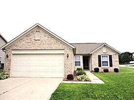 18 Lasalle Ct in Whiteland, IN - Building Photo