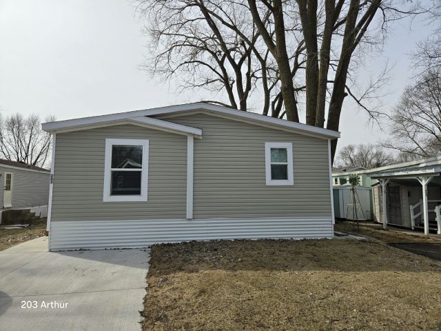 203 Arthur Dr in Mankato, MN - Building Photo