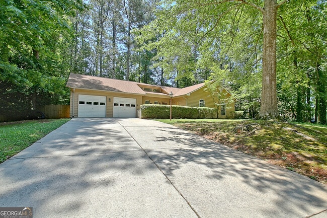102 Brookwood Path in Peachtree City, GA - Building Photo - Building Photo