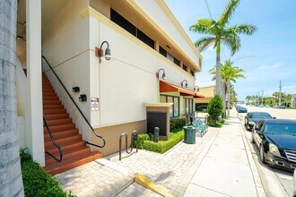 831 E Palmetto Park Rd, Unit 827 in Boca Raton, FL - Building Photo - Building Photo