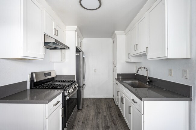 1626 Palo Alto St in Los Angeles, CA - Foto de edificio - Interior Photo