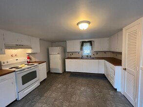233 South St in Milford, NH - Building Photo - Building Photo