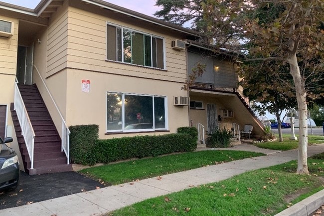 14225 Riverside Dr, Unit 5, Unit 5