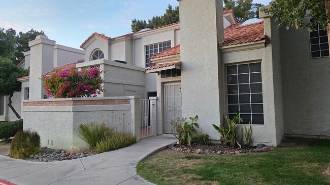 1717 E Union Hills Dr, Unit 1095