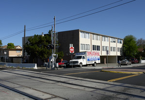 305 Chestnut St in Redwood City, CA - Building Photo