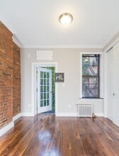 MOTT ST. in New York, NY - Foto de edificio - Building Photo