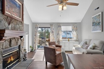 72 Old Farm Ln in Mohegan Lake, NY - Building Photo - Building Photo