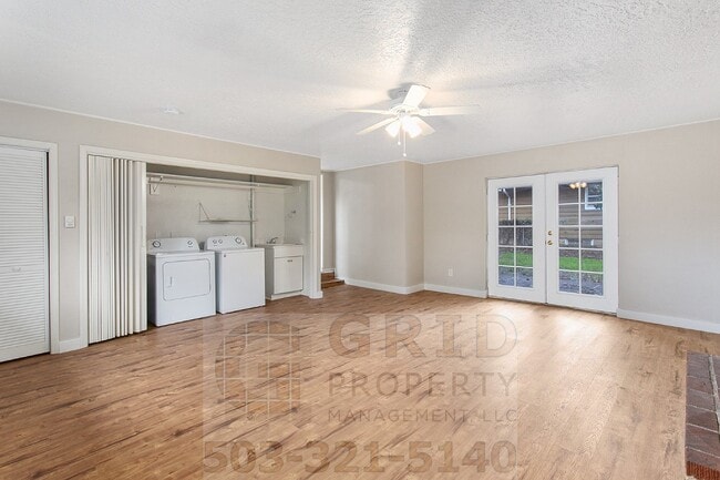 property at 8705 SE Pardee St