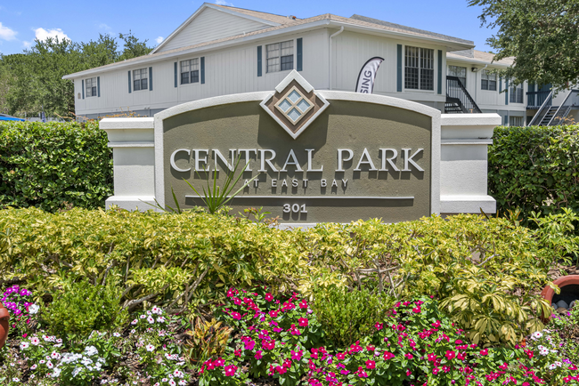 Central Park at East Bay in Largo, FL - Building Photo - Building Photo