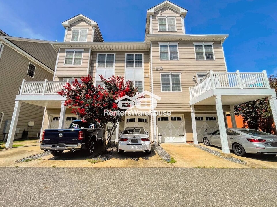 45 Miles Cary Mews in Hampton, VA - Building Photo
