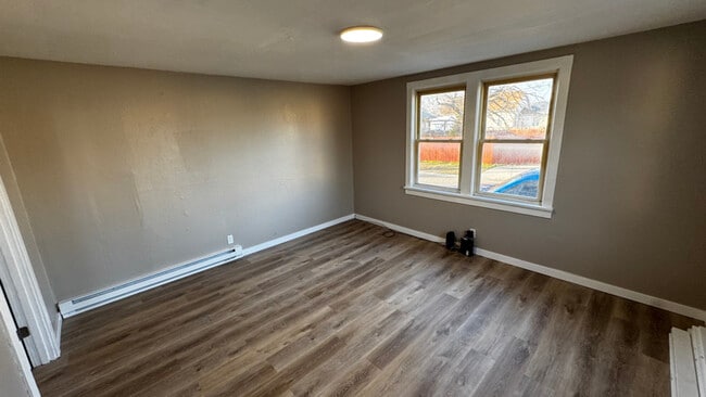 400 Emma Ave, Unit 2 in Dupo, IL - Building Photo - Building Photo