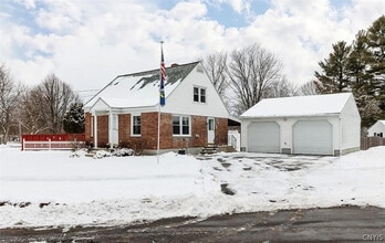 324 Butterfield Ave in Watertown, NY - Building Photo - Building Photo