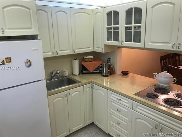 3020 Marcos Dr-Unit -S505 in Aventura, FL - Building Photo - Building Photo