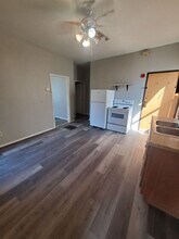 1655 N Van Buren St in Milwaukee, WI - Building Photo - Building Photo