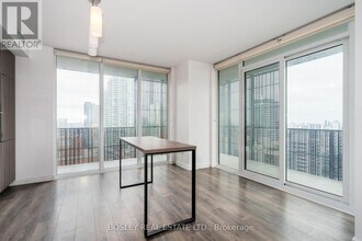 1511-1518 EGLINTON Ave in Toronto, ON - Building Photo - Building Photo