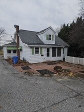 513 E Baltimore St in Taneytown, MD - Building Photo - Building Photo
